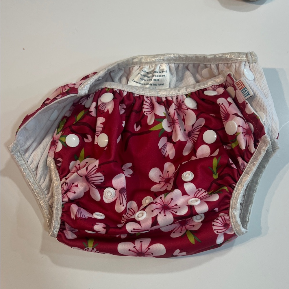 Toddler reuse able swim diaper! Fits newborns-toddlers!
